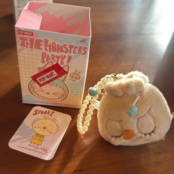 The monsters party Spooky Reversible plush toy blind box opened - Picture 1 of 5